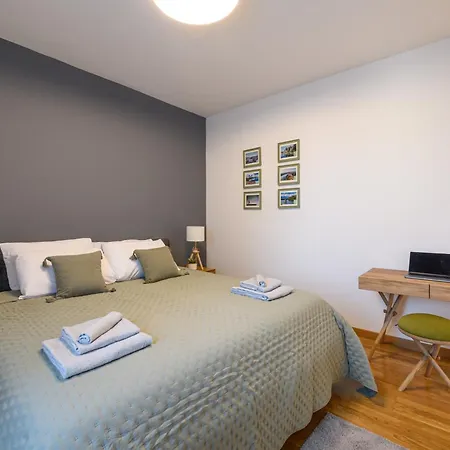 Waterfront Residences - Na Vodi Apartman *